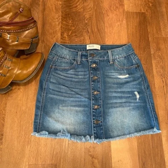 Mudd Jean Skirt Sz 7 + ♥️All $10 items in closet are 2 for $15♥️ - Picture 2 of 7